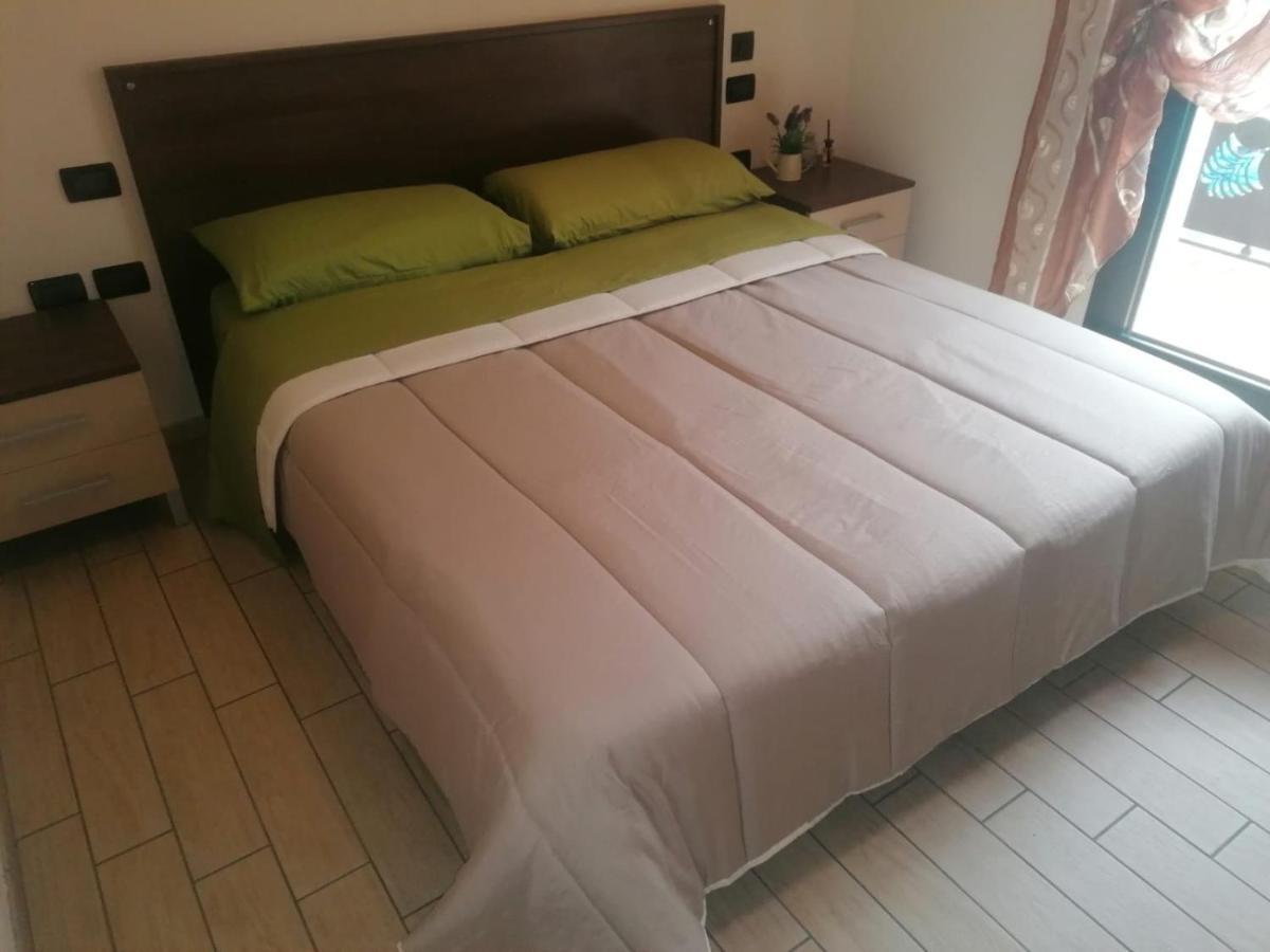 Alloggio Da Virginia Bed & Breakfast Taglio Di Po Luaran gambar